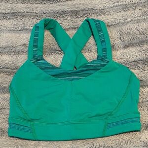Lululemon Women's Green Sports Bra